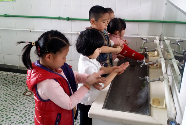 吴家堡中心幼儿园家园合作预防传染病 保障幼