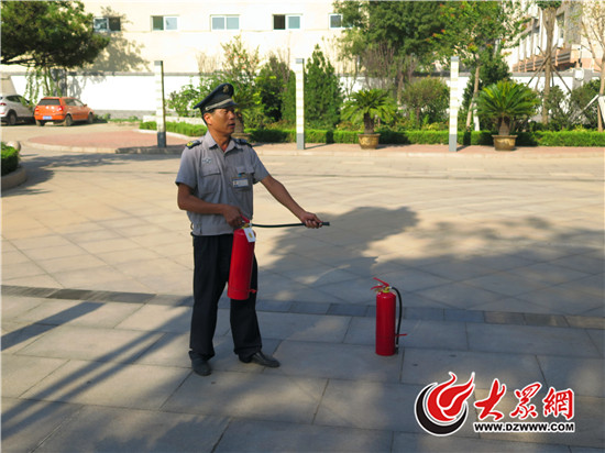 济南信息工程学校举行保安业务培训 提高实战