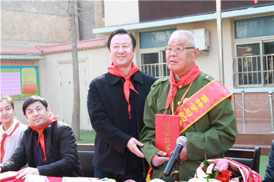 成德路—育贤第四小学,白马山小学表彰学习雷锋好少年暨刘成德报告