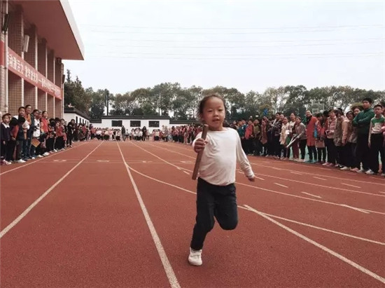 这个小学老师的手机相册，惊呆了所有人！(这个时间段锻炼，效果最好！)